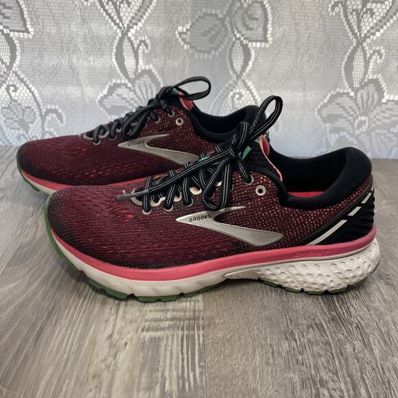 Brooks Ghost 11 Red Running Shoes Womens size 7 B medium - Picture 2 of 16
